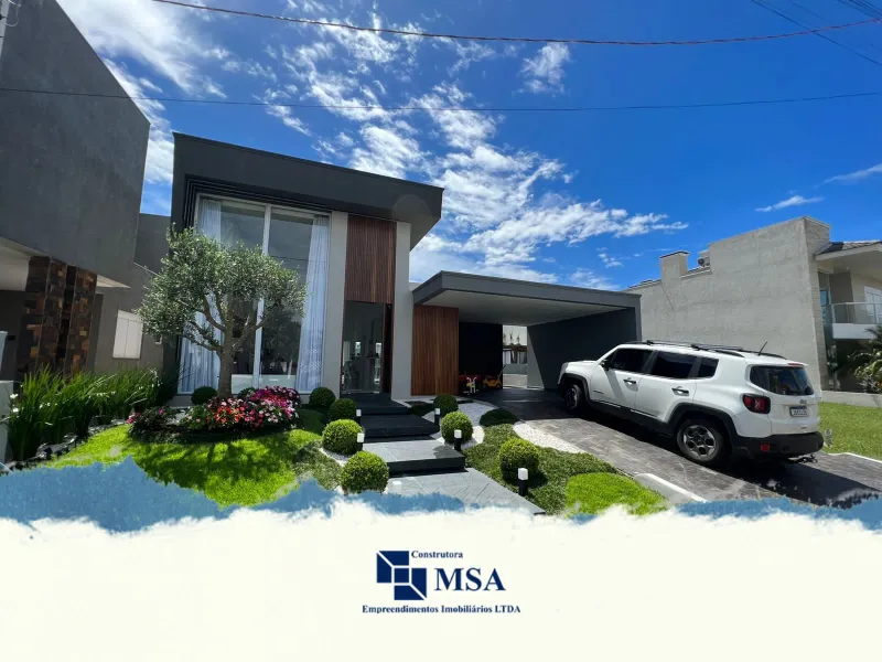 Casa de Alto Padrão em Condomínio