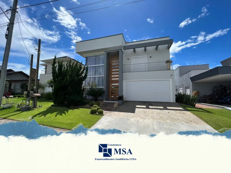 Casa de Alto Padrão em Condomínio